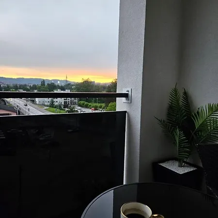 Alex Lux Apartment *